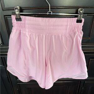 Lululemon Hotty Hot short 4” in pink. Sz 2